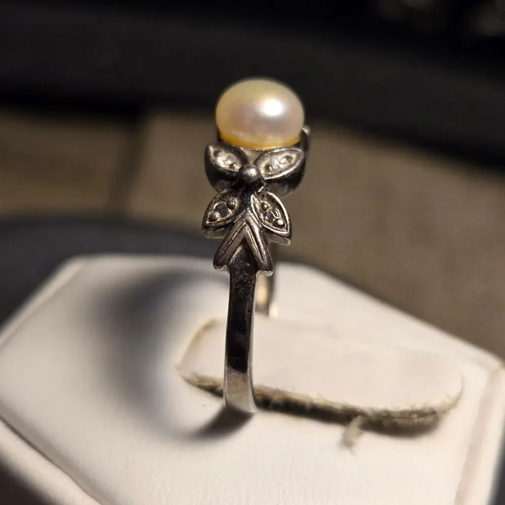 Dainty vintage sterling silver ring sz 9